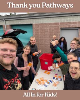 Big kudos to Pathways! On Tuesday, some of their amazing team joined Foundation staff to unpack school supplies from our Backpacks for Kids drive, and together, we got so much done!

Huge thanks to the entire Pathways crew for lending a hand and helping support Northshore students.

#nsd #northshore #northshoreschoolsfoundation