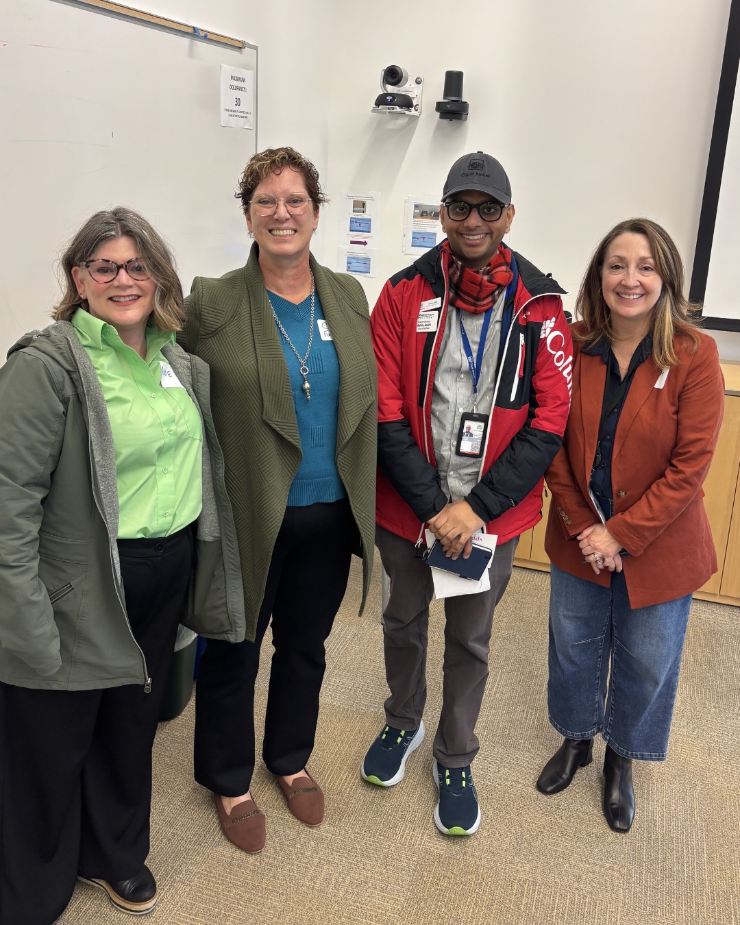 Great connections this morning! Our Executive Director Cara joined the Bothell Business Forum to hear important updates about our city and community. We're grateful to be part of such an engaged local network.

#northshoreschoolsfoundation