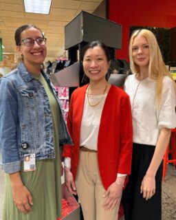 Great things happen when great people connect. Kimm and Yuliya sat down with Andrea and Reghan from the @woodinvillegov, and it's partnerships like this one that fuel everything we do.

Want to connect? Let's chat: kimm@nsdfoundation.org

#northshoreschoolsfoundation